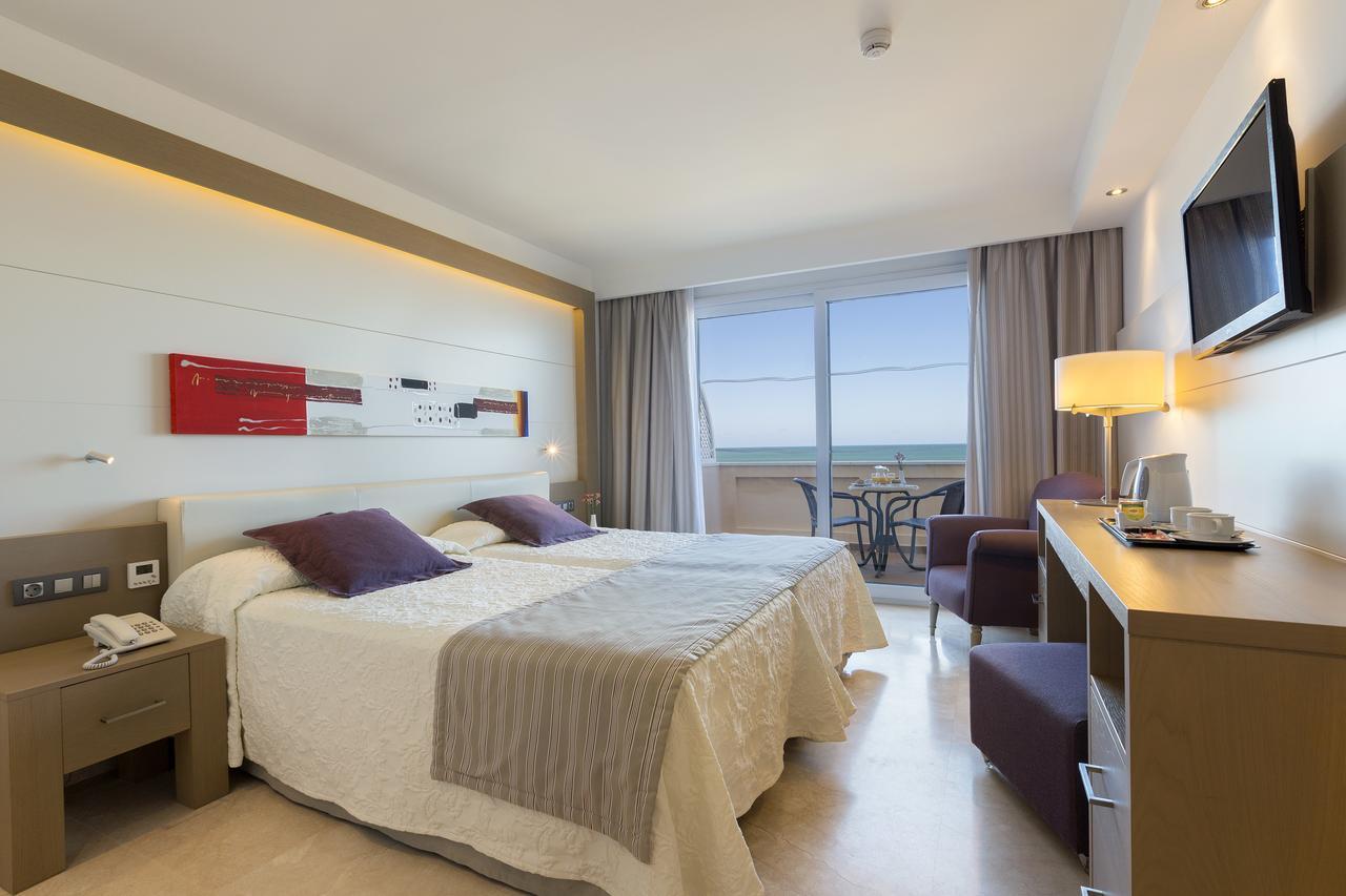 Hipotels Playa La Barrosa - Adults Only Chiclana de la Frontera Ngoại thất bức ảnh