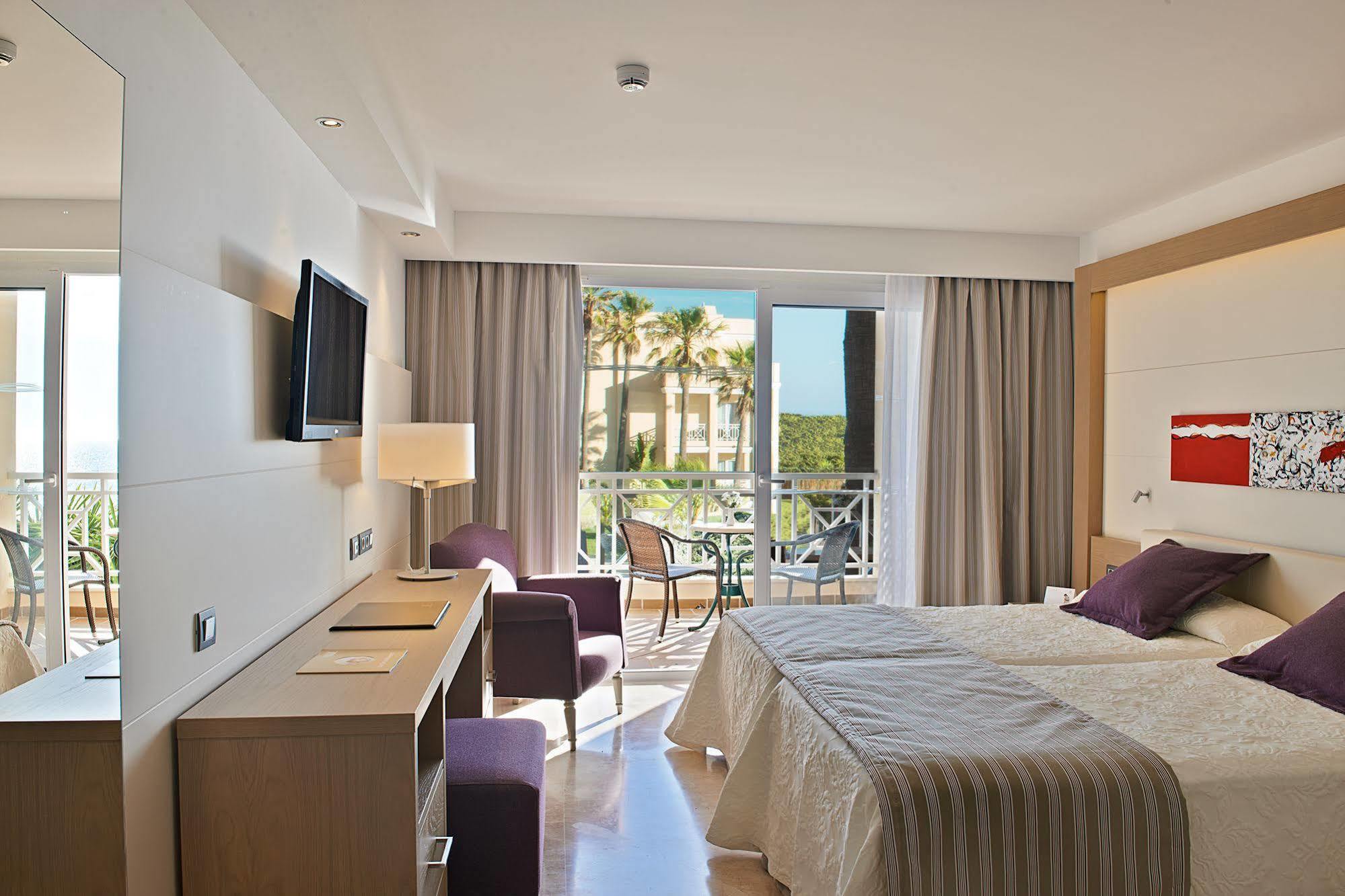 Hipotels Playa La Barrosa - Adults Only Chiclana de la Frontera Ngoại thất bức ảnh